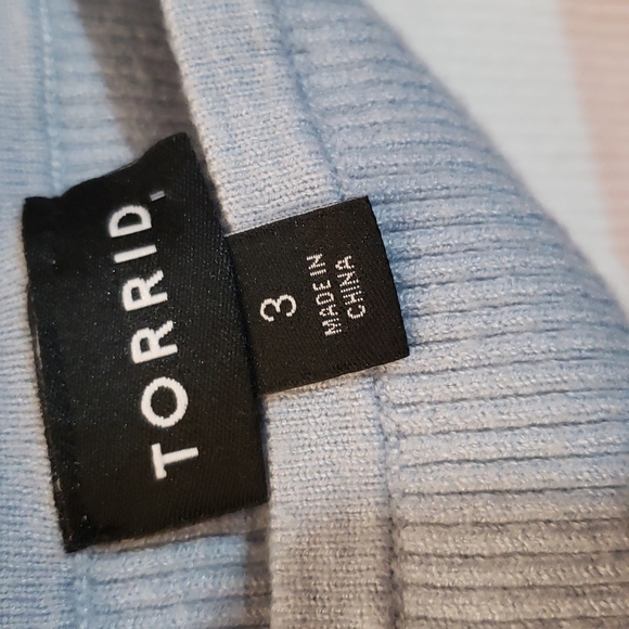 Torrid Ribbed Knit Off Shoulder Top - Picture 5 of 9